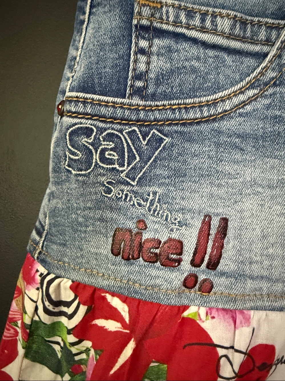 Desigual Vintage-Inspired Denim and Print Mini Skirt Size: EUR 38 (8) - Picture 3 of 12